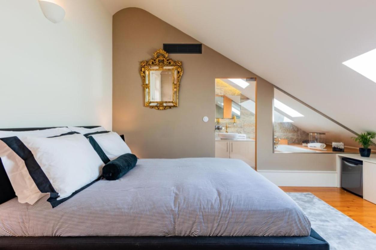Deluxe Double Room Bath